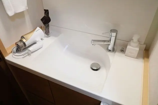 Ev (Private Vacation)