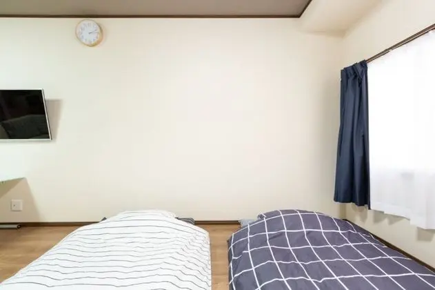 Stüdyo, Bahçe Manzaralı