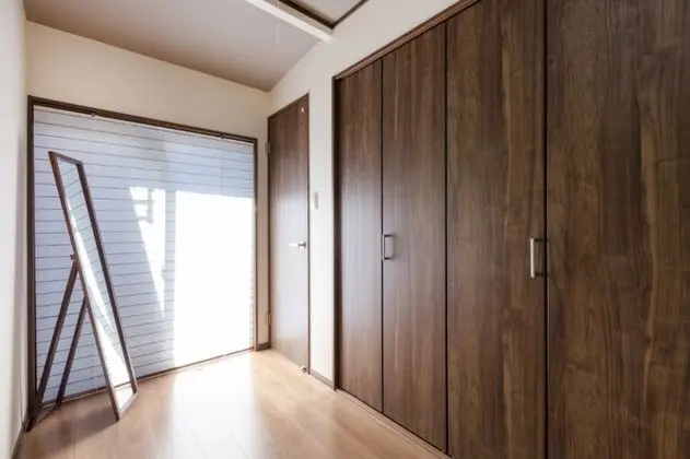 Stüdyo, Bahçe Manzaralı