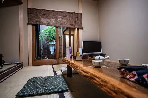 Deluxe Ev (Private Vacation Home)