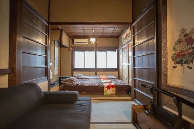 Ev (Machiya Whole House with 3 Futons)