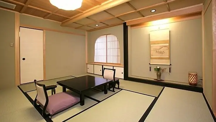 Traditional Oda (8 tatami mats, 4 futon, hot springs)