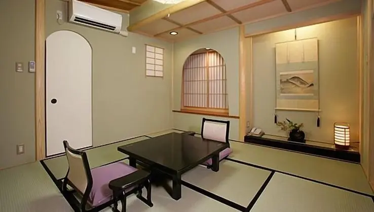 Traditional Oda (8 tatami mats, 4 futon, hot springs)