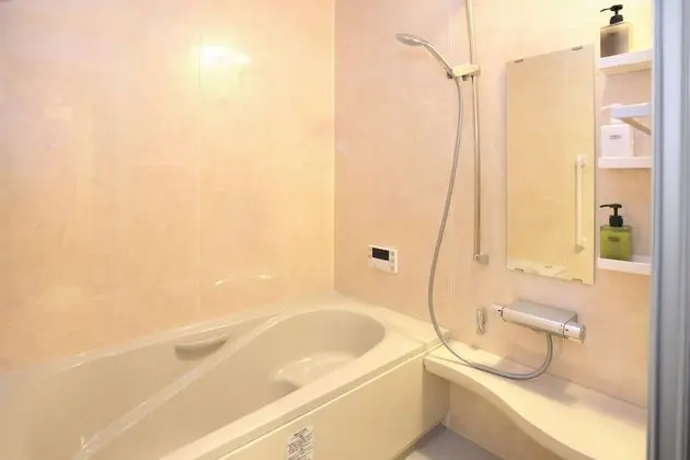 Oda, Ortak Banyo (Sakura)
