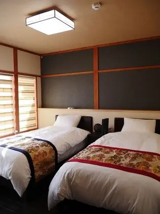 Oda, Ortak Banyo (Tsubaki)