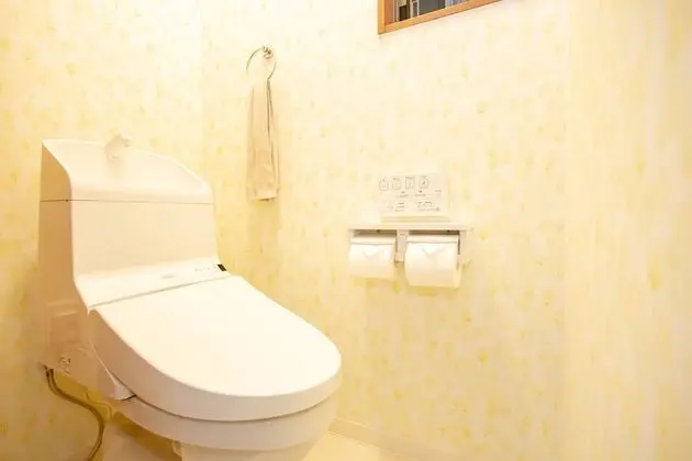 Ev, Sigara İçilmez (Private Vacation)