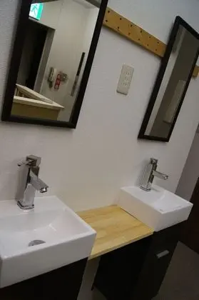 Ortak Ranzalı Oda, Sadece kadınlar için