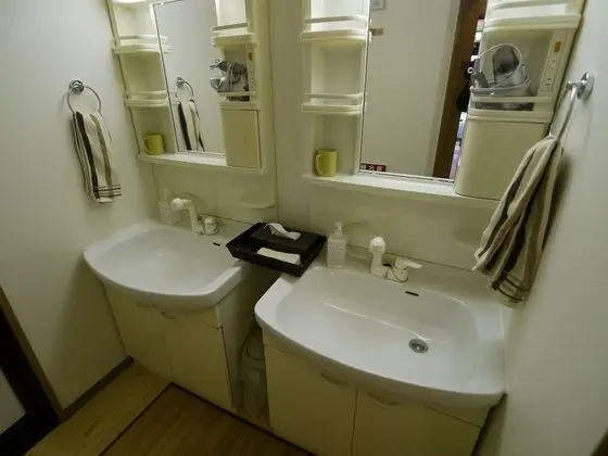 Ortak Ranzalı Oda, Karma Ranzalı Oda, Sigara İçilmez (4 Bed Room, With Shared Bathroom)