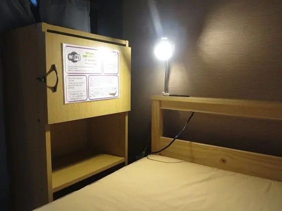 Ortak Ranzalı Oda, Sadece kadınlar için, Sigara İçilmez (6 bed Room, With Shared Bathroom)