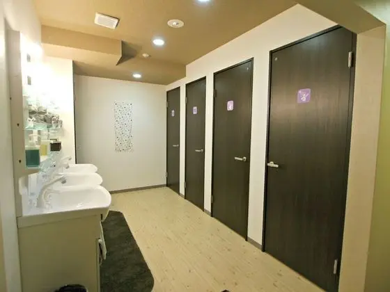 Ortak Ranzalı Oda, Sadece kadınlar için, Sigara İçilmez (6 bed Room, With Shared Bathroom)
