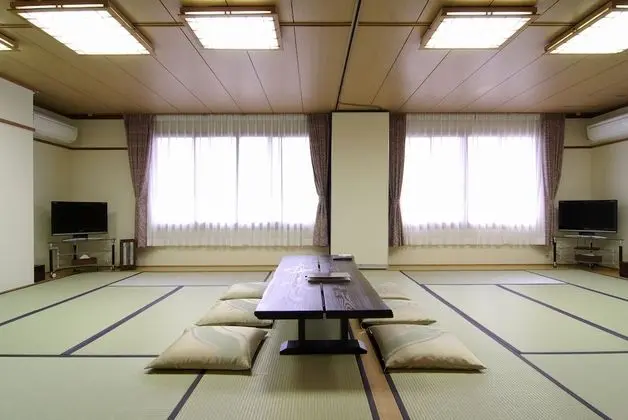 Standard Oda, Japon Şiltesi, Ortak Banyo (for 4-9 people)