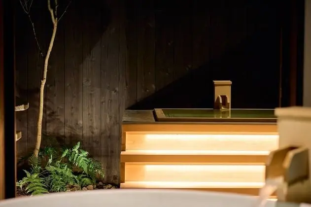 Ev (Private Japanese Machiya Suite - AI)