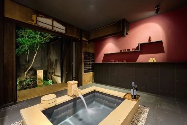 Ev (Private Japanese Machiya Suite SHU)