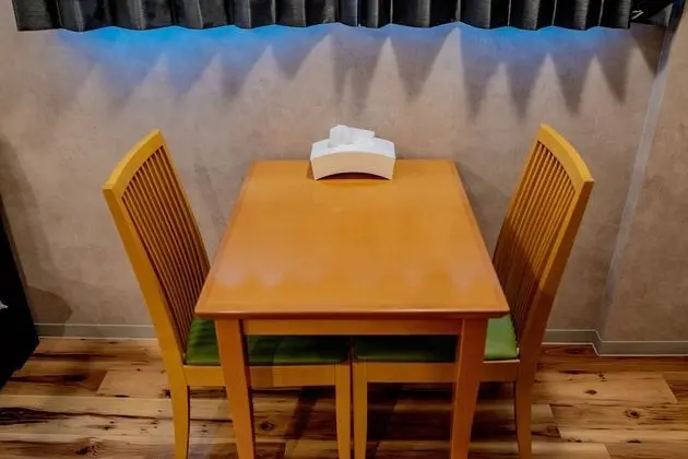 İki Ayrı Yataklı Oda (- 1 -)