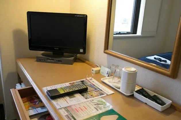 Tek Büyük Yataklı Oda, Sigara İçilebilir (with Small Double Bed)