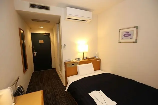 Tek Kişilik Oda, Sigara İçilmez