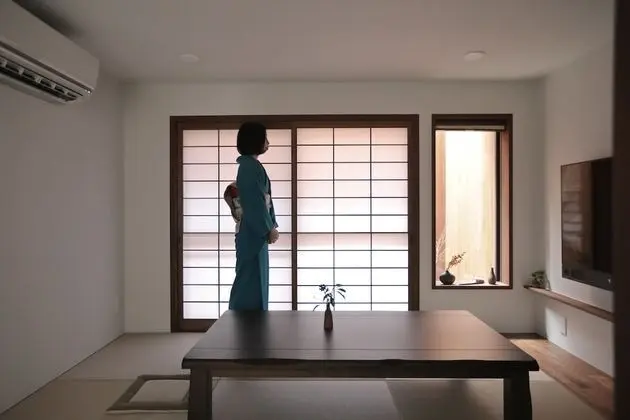 Ev (Private Vacation)