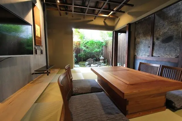 Traditional Ev (Japanese Style)