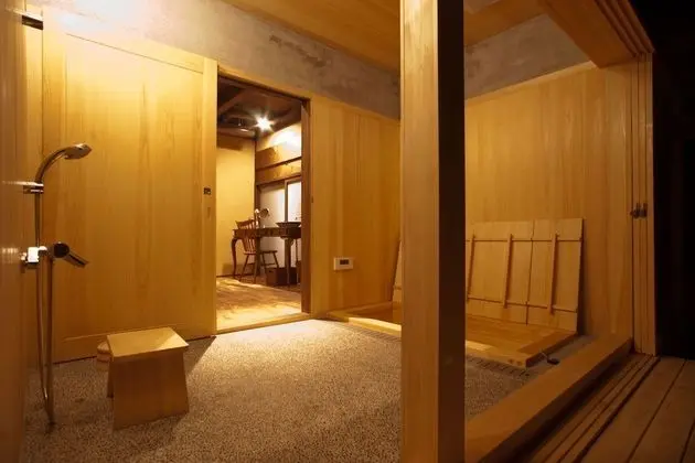 Traditional Ev (Japanese Style)