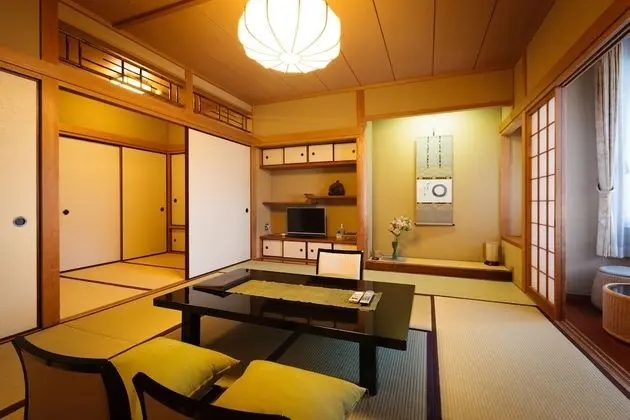 Standard Oda, Sigara İçilmez (10 Tatami Mats, Check-in before 9PM)