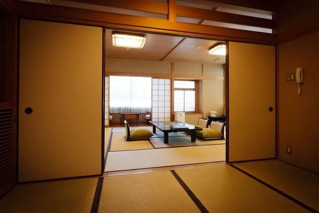 Superior Oda, Sigara İçilmez (12 Tatami Mats, Check-in before 9PM)