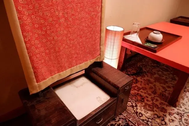 Classic Oda (Shizu no Ma, for 4 Guests)