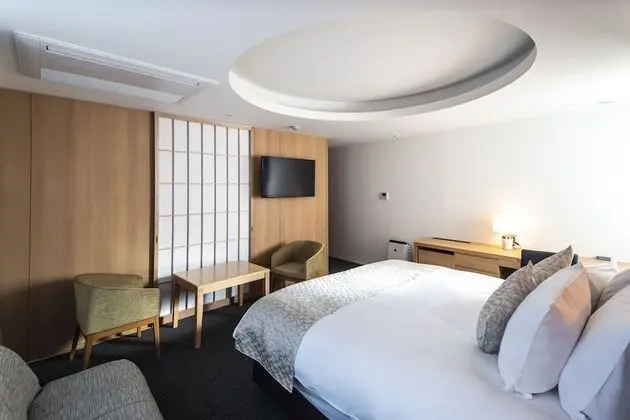 Deluxe Tek Büyük Yataklı Oda, Sigara İçilmez (Frosted Glass)