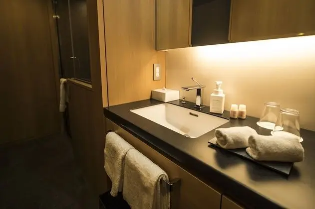 Deluxe Tek Büyük Yataklı Oda, Sigara İçilmez (Frosted Glass)