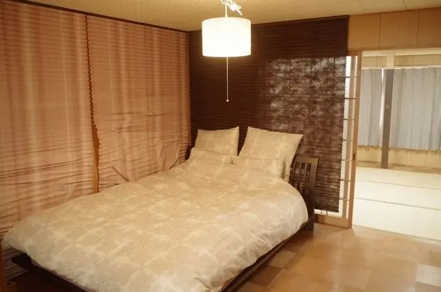 Traditional Ev, 4 Yatak Odası, Sigara İçilmez