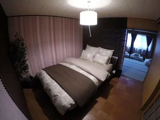 Traditional Ev, 4 Yatak Odası, Sigara İçilmez