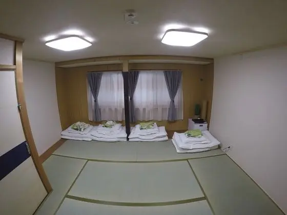 Traditional Ev, 4 Yatak Odası, Sigara İçilmez