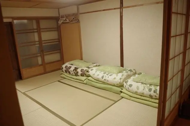 Traditional Ev, 4 Yatak Odası, Sigara İçilmez