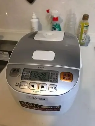 Ev