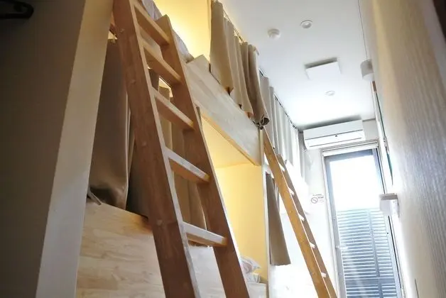 Ortak Ranzalı Oda, Karma Ranzalı Oda