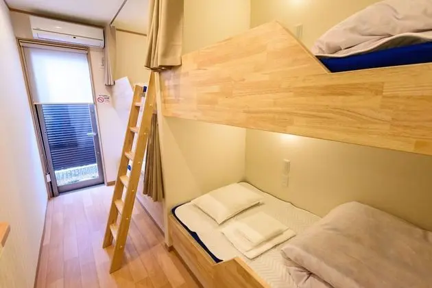 Ortak Ranzalı Oda, Karma Ranzalı Oda