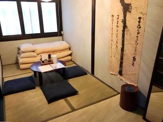 Üç Kişilik Oda (Shinobi)
