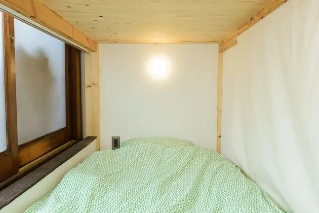 Oda, Sadece kadınlar için (Dormitory, Shared Bathroom)