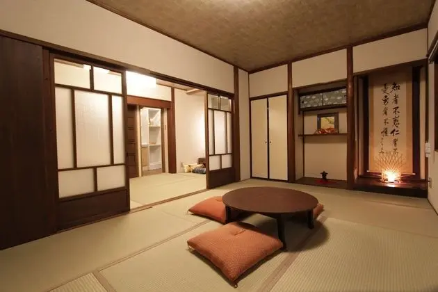 Ev (Private Vacation)