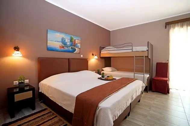 Dört Kişilik Oda, Şehir Manzaralı