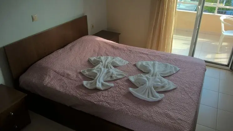 Tek Büyük veya İki Ayrı Yataklı Oda, 1 Çift Kişilik veya 2 Tek Kişilik Yatak