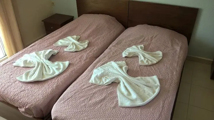 Tek Büyük veya İki Ayrı Yataklı Oda, 1 Çift Kişilik veya 2 Tek Kişilik Yatak