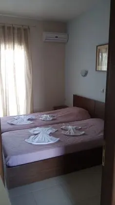 Tek Büyük veya İki Ayrı Yataklı Oda, 1 Çift Kişilik veya 2 Tek Kişilik Yatak
