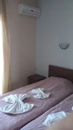 Tek Büyük veya İki Ayrı Yataklı Oda, 1 Çift Kişilik veya 2 Tek Kişilik Yatak