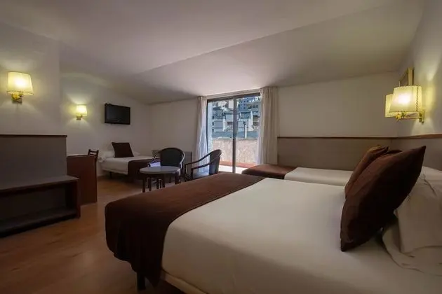 Dört Kişilik Oda