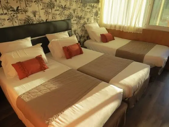 Standard Oda, 3 Tek Kişilik Yatak