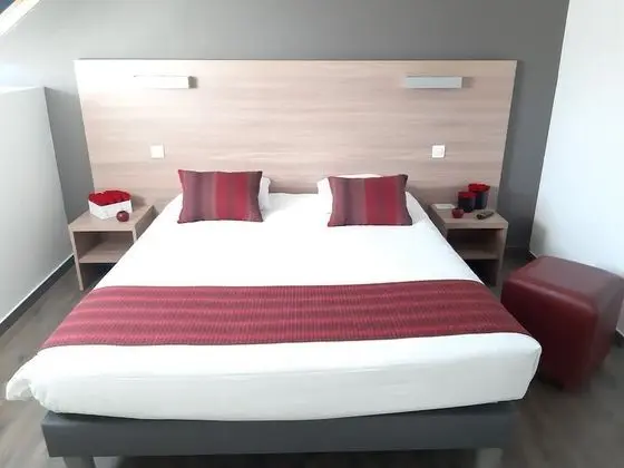 Comfort Tek Büyük Yataklı Oda