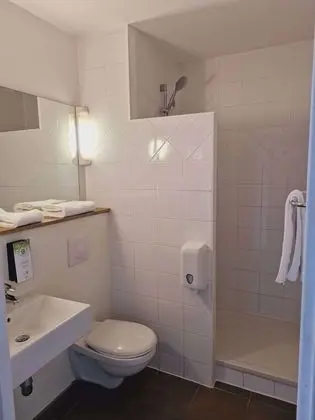 Engellilere uygun banyo