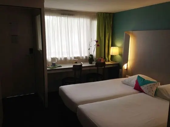 Superior, İki Tek Kişilik Yataklı