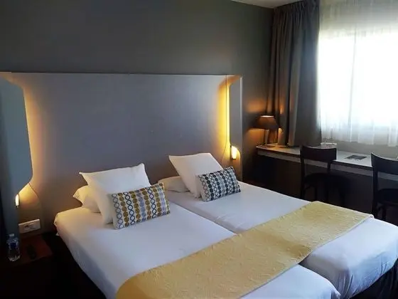 Superior, İki Tek Kişilik Yataklı