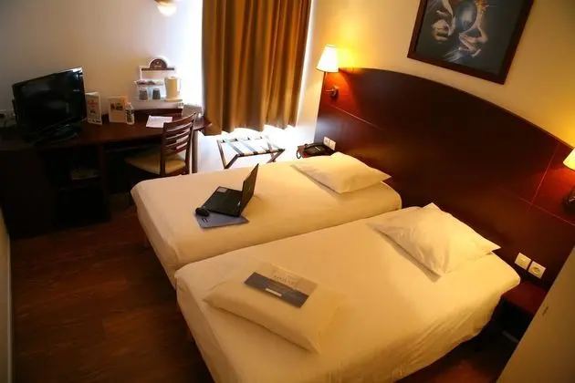 Standard Oda, 2 Tek Kişilik Yatak